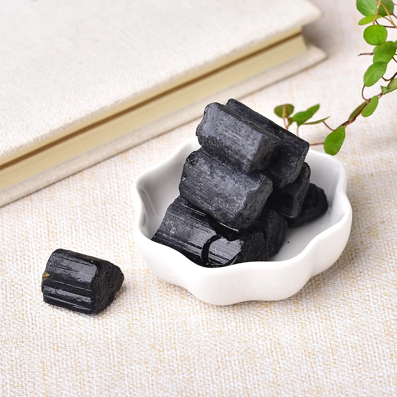 Natural Black Tourmaline Irregular Ore Mineral Crystal Stone Mineral Rough Quartz Teaching Specimen Gem Ornaments Gemstone