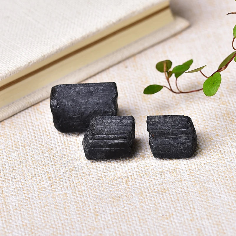 Natural Black Tourmaline Irregular Ore Mineral Crystal Stone Mineral Rough Quartz Teaching Specimen Gem Ornaments Gemstone