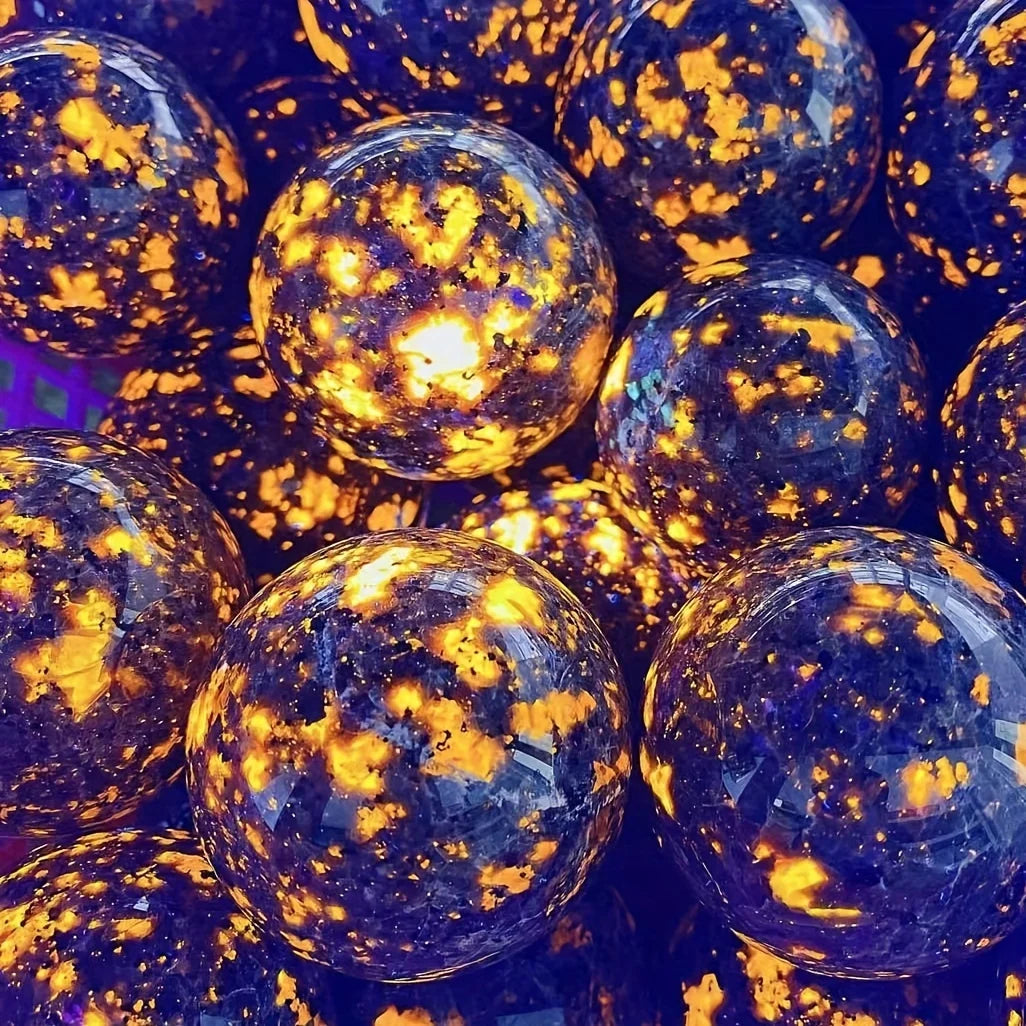1 Yooperlite Flame Stone Sphere -A Vibrant Crystal Decoration with Orange and Black Inlaid Patterns,perfect for The Home