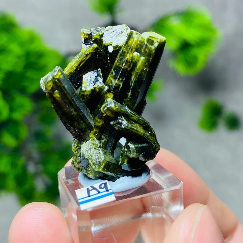 Natural Green Tourmaline Raw Stone  Epidote Healing Crystals Clusters Spiritual Mineral Specimen Collect for Decoration