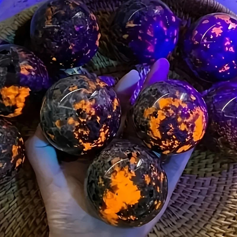 1 Yooperlite Flame Stone Sphere -A Vibrant Crystal Decoration with Orange and Black Inlaid Patterns,perfect for The Home