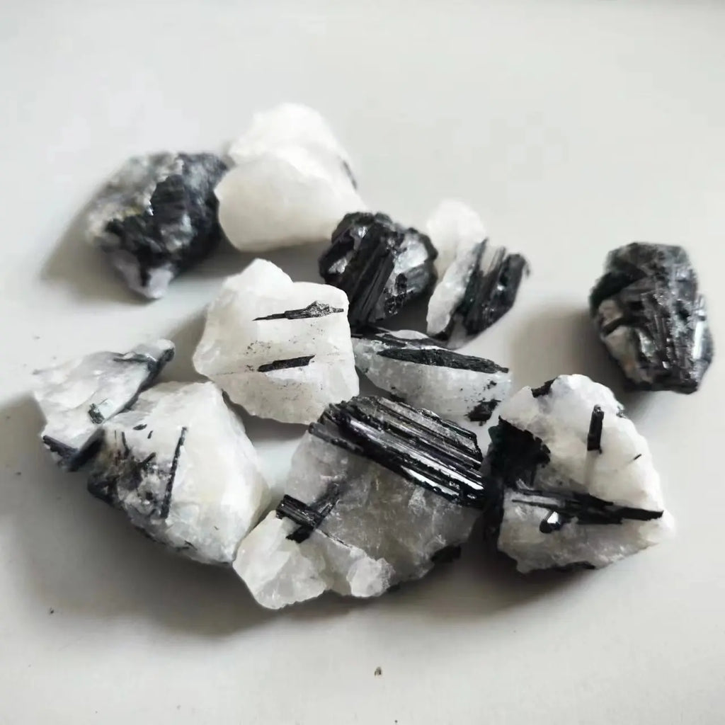 Natural Black Tourmaline Stone White Quartz Stone Repair Ore Home Decoration Stone Mineral Specimen Irregular Crystal Healing