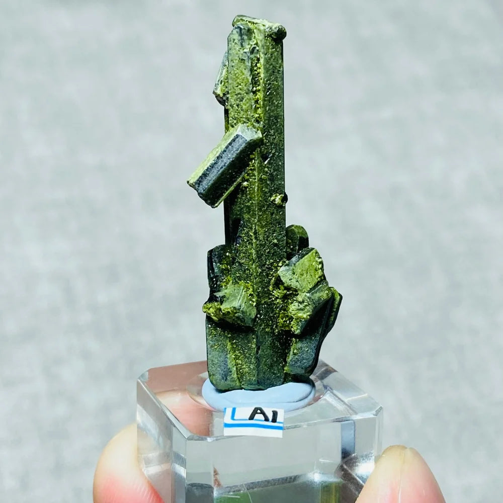 Natural Green Tourmaline Raw Stone  Epidote Healing Crystals Clusters Spiritual Mineral Specimen Collect for Decoration